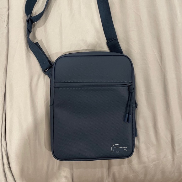 (SOLD) Men’s Lacoste Messenger Bag - Picture 1 of 2